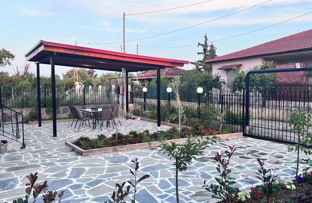 Brand new 2-bedroom apartment with AC, WiFi in beautiful Χαλκιδική