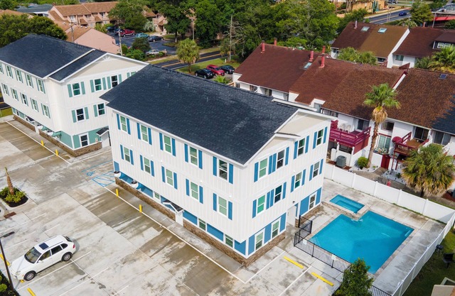 Brand New 20beds/19baths near MB Attractions/Airport/Pool 350ft to beach