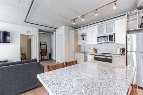 Brand new 2BR 3BA combined apartments with city views