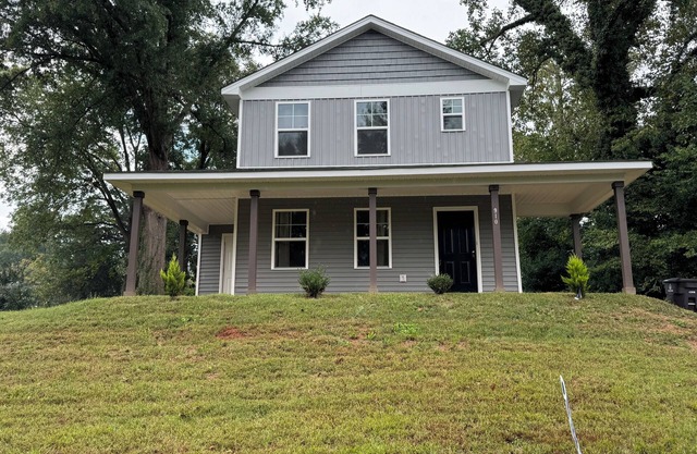 Brand New 3-bedroom house with WiFi, WFU events and Furniture Market ready!