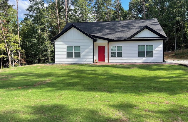 BRAND NEW 3-bedroom house in Dahlonega