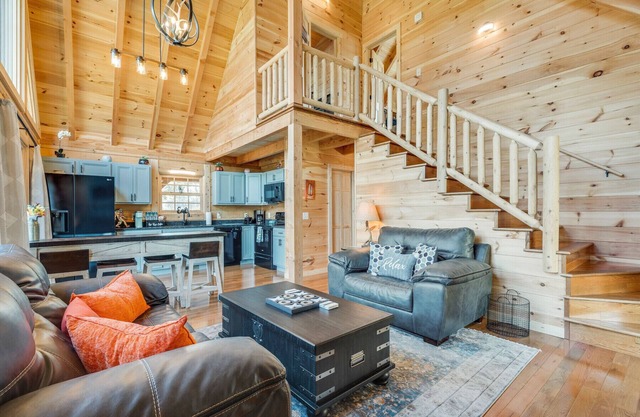 Brand new 3 BR/3BA Log Cabin on 50 Acre Farm with hiking trails.