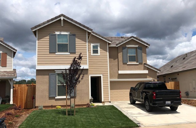 Brand new 4 bed, 3 bath home. Construit en 2019