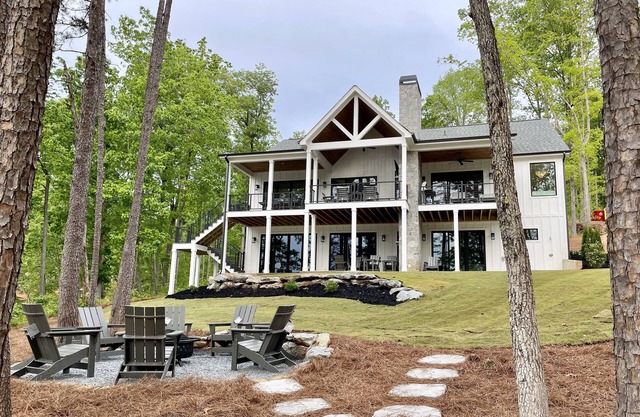 Brand New Construction 6BR/6BA Keowee lakefront luxury! Fire pit, pool table!