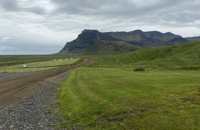 Brand new apartment, close to Skógafoss and Seljavallalaug