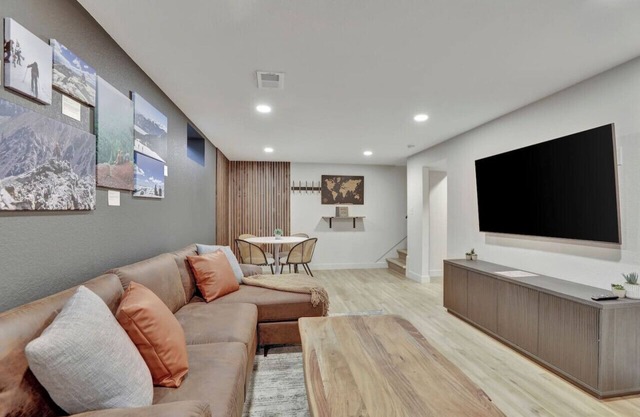Brand New Arvada Guest Suite| Sauna | Fire Pit