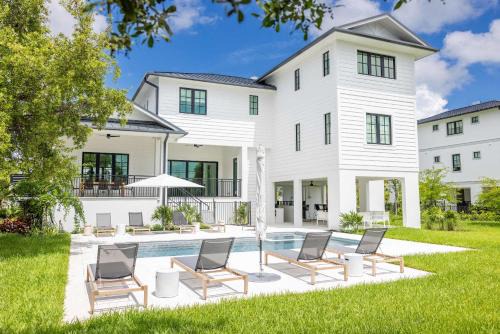 Brand New Build Larkshine House - Pool