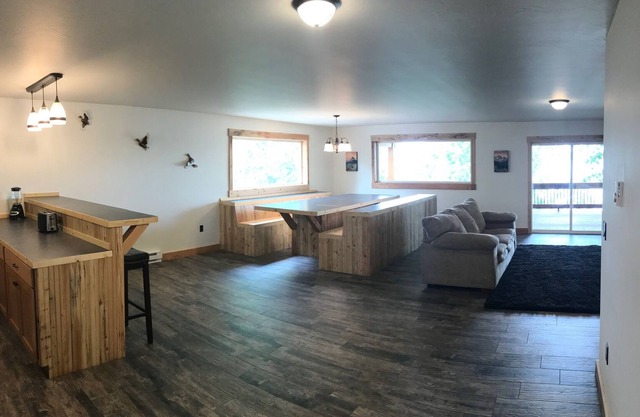 Duplex tout neuf construit sur le lac Duck sur la rive du lac Duck