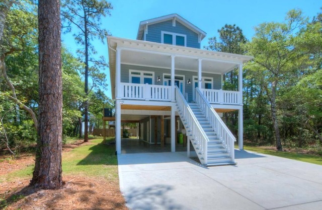 Brand New, Gorgeous, 3BR 3.5BA House, Elevator, Dog Friendly, Sleeps 8