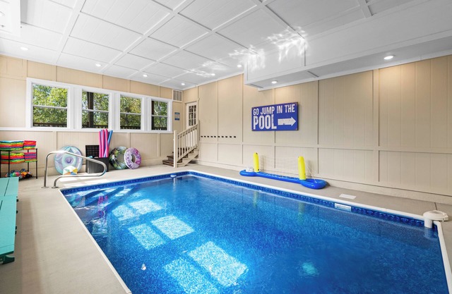Brand New Greenleaf Lodge ~Indoor Pool ~ Hot Tub