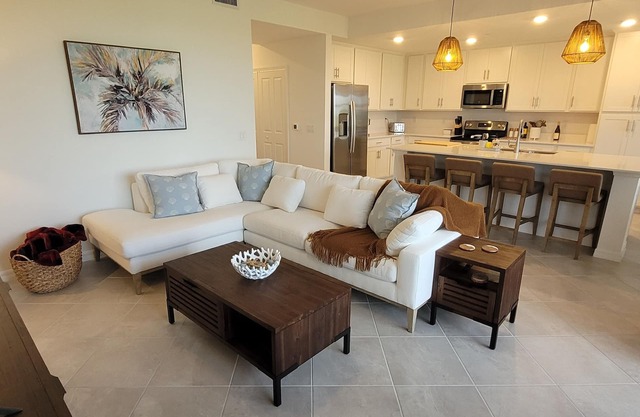 Brand New Ground Floor Condo - The National Golf and Country Club resort!