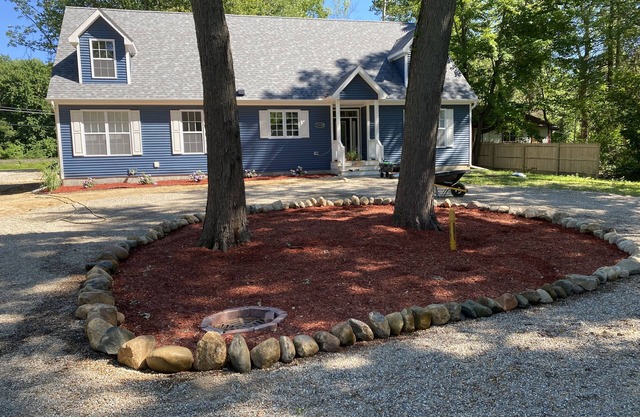 Brand New House, Sleeps 8, Private Beach Rights, Hot Tub!