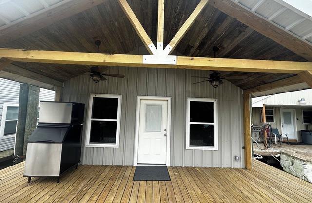 Brand New Houseboat in Cypress Cove Marina, Venice, LA.