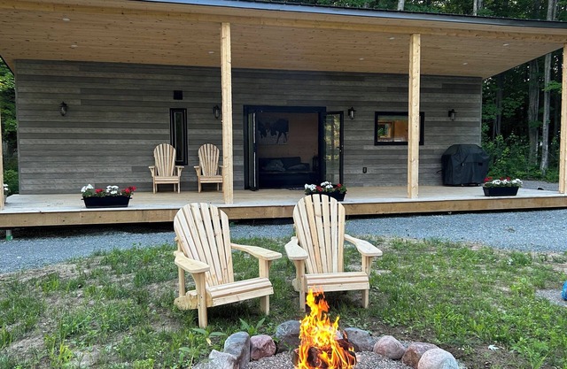 BRAND NEW - Intimate tiny cabin in Algoma!