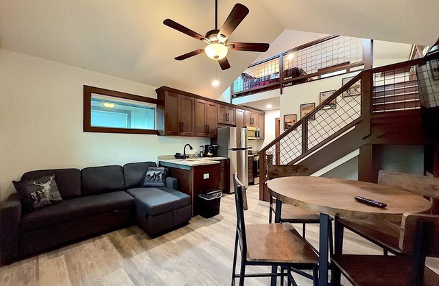 Brand New! Lake Chatuge Tiny Home in the Heart of Hiawassee