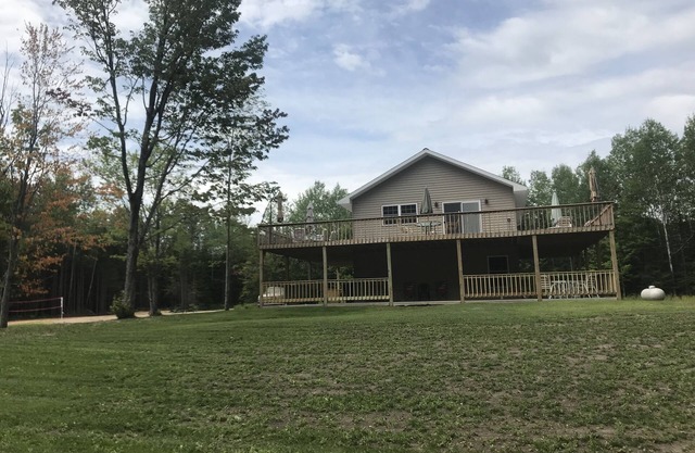 Brand New Lodge Situé à 10 min du lac Michigan, à 45 min du lac Supérieur