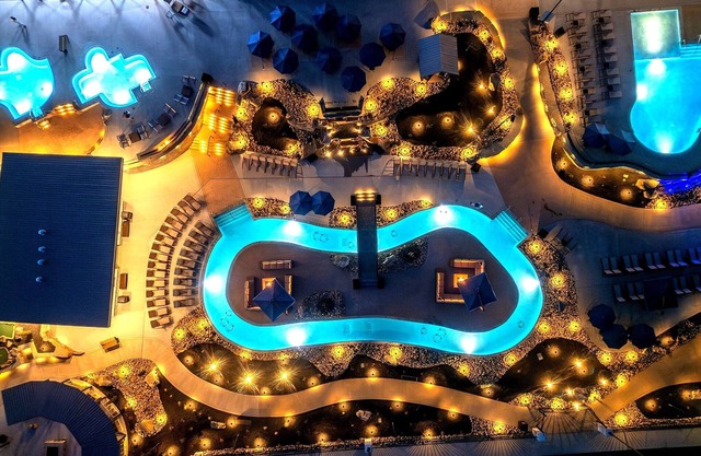Brand New Luxury Cabin | Water Park, Pool, Theater, Arcade & Hot Tub - $500 OFF!