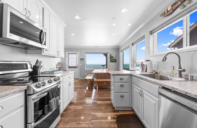 Nouvelle maison en bord de mer avec des vues incroyables!