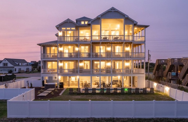 Solara 14 BR Brand New Oceanfront + Pet-Friendly Vacation Rental