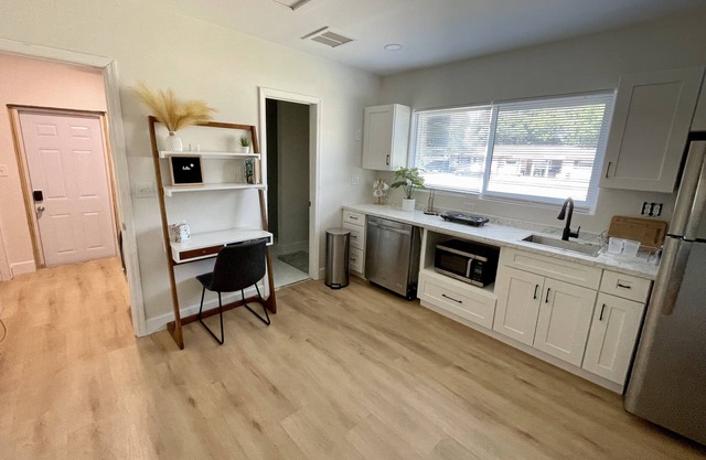 Brand new private studio in Clearwater, 7mn away to the beach