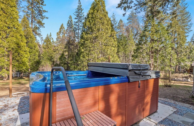 Brand New Swim Spa! Game Room! BBQ! 5 Bed:3 Bath!