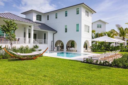 Brand New The Greenmoor House with Pool
