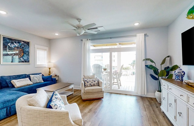 Brand new townhouse w/ comforting style in quiet location w/ views