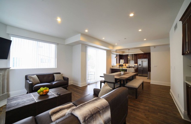Tout nouveau Penthouse à deux étages à Beverly Hills