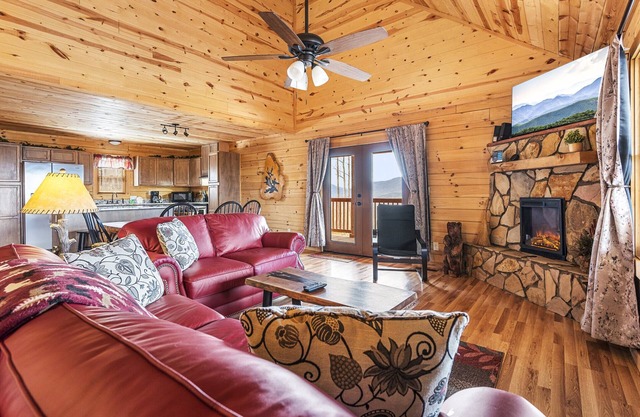 Brand new with amazing views and convenient location!