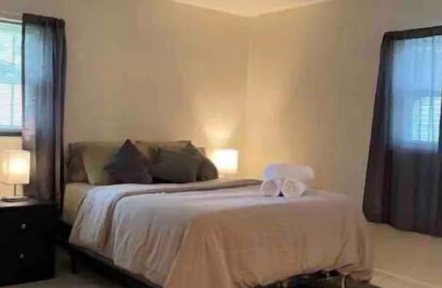Brandon/Tampa: 10 minutes to downtown Tampa