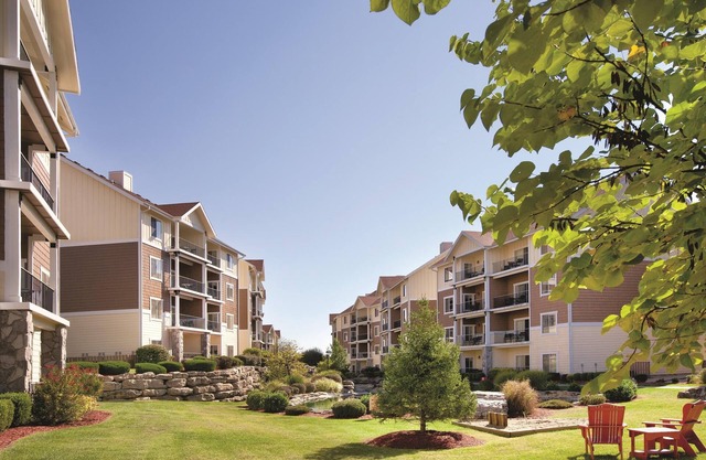 Branson, MO: 2 BR Condo Près de Table Rock Lake w / baignoire à remous, piscines, WiFi & More