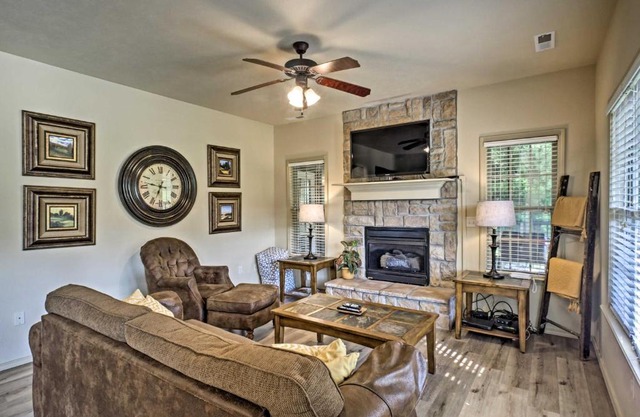 Branson West Villa with Golf Course View and Pool!
