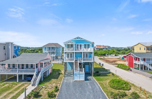 "Breathe EZ" - Oceanfront Home, 4 Bedrooms / 3.5 Bathrooms