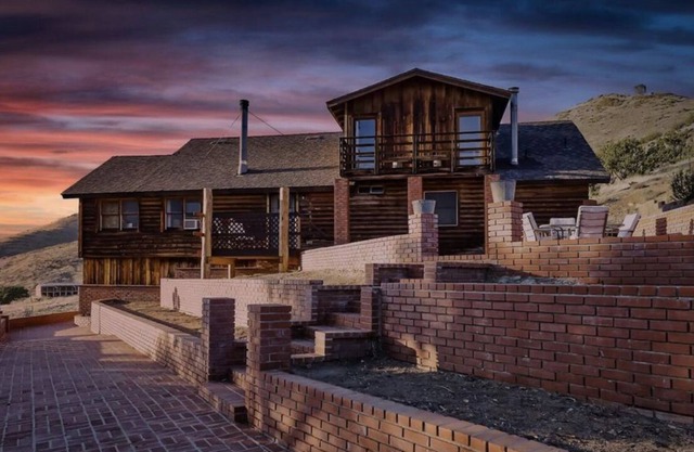Breathtaking Cabin in Kern River Valley