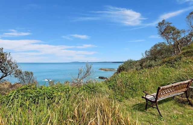 Breathtaking Clifftop Retreat