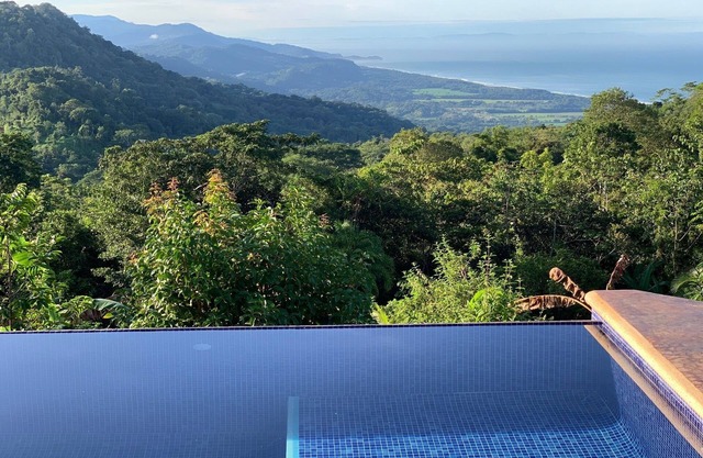 Oceanview Villa sur 3 hectares w / piscine, 360 de l'océan, vue sur la montagne - petit déjeuner gratuit