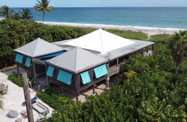 VUE IMPRENABLE SUR LA PLAGE ET LA MER - SHANGRI-LA - Privé OceanFront Resort
