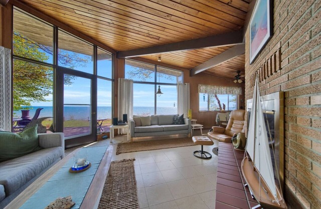 Breathtaking Panoramic Views! Lake Huron & Lex!