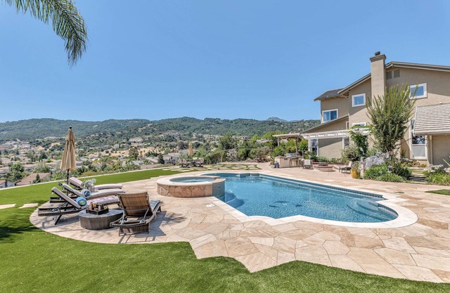 Breathtaking Panoramic Views and Modern Elegance in Almaden Valley
