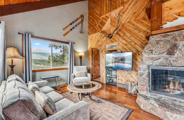 Breck Mountain Retreat w/ 2 Decks & Stunning Views