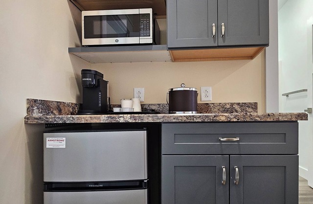 Breckenridge Suites