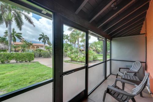 Breezy Naples Studio Condo with Screened Porch!