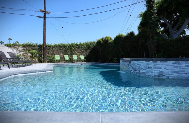 Breezy Pool/Jac Home: 2 EnSuites & Game Room