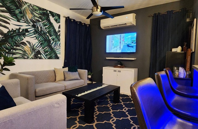 Breezy Sunsets w/ Full AC on Living Areas! > SPECIAL RATES FOR LAST OF SEPTEMBER