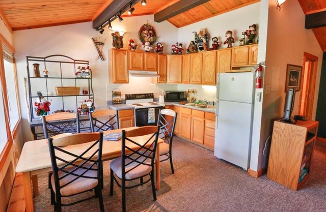 Brettelberg Slopeside Condos E8