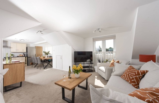 Bridge Apartment - an apartment that sleeps 6 guests in 3 bedrooms