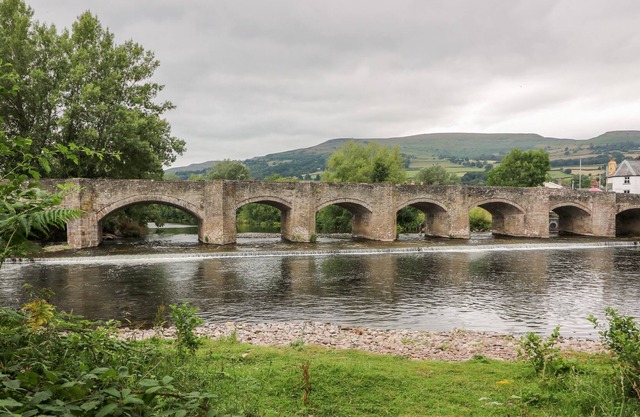 Bridge End Cottage, CRICKHOWELL