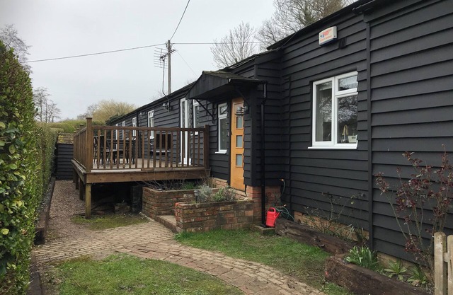 Bridge House - Sleeps 3 generations in comfort, close to beach in Pett Level