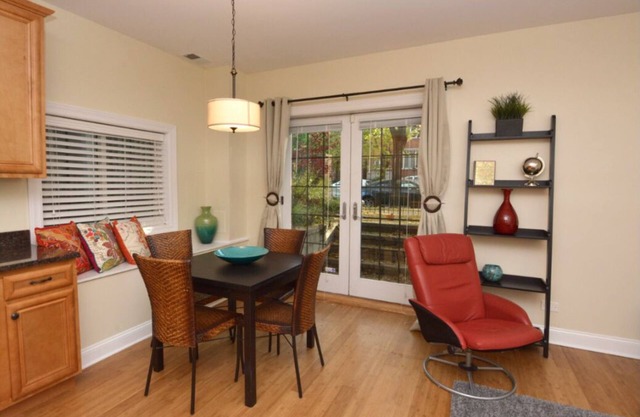 Bright 2BR Apt w/ Private Entrance & Laundry