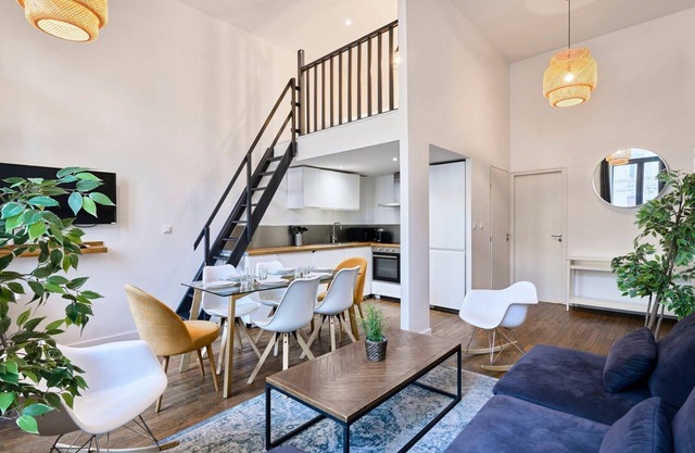 Appartement lumineux 3 chambres mezzanine 2sdb.